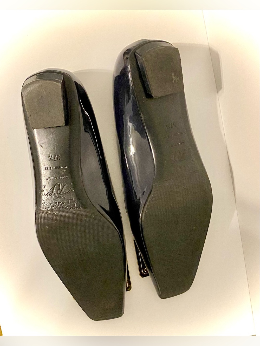 Roger Vivier Navy Patent Leather Low Kitten Heel with Gold Square Buckle - Picture 8 of 10